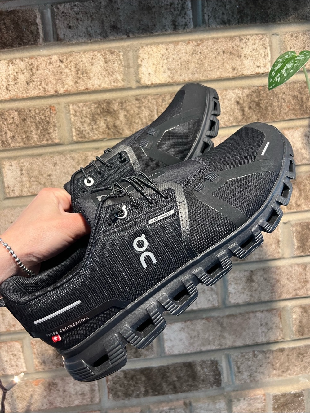 On Running Men's Black Lace-Up Athletic Shoes